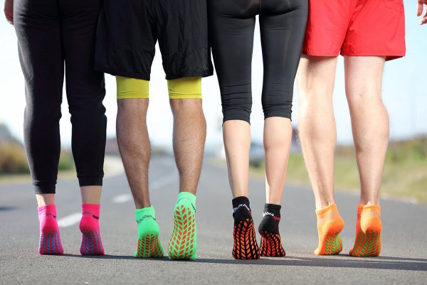 neon-non-slip-sport-socks-with-abs-grips (2)